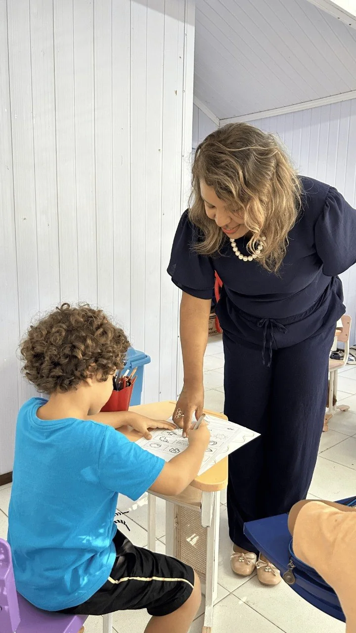 Atividade pedagógica em sala de aula com material Bernoulli